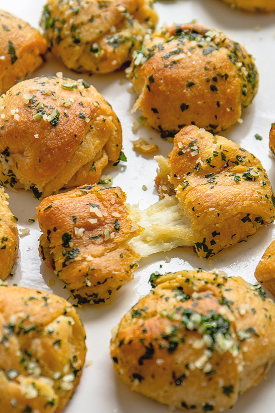 Cheesy Crescent Roll Garlic Knots With Parmesan (Easy!)