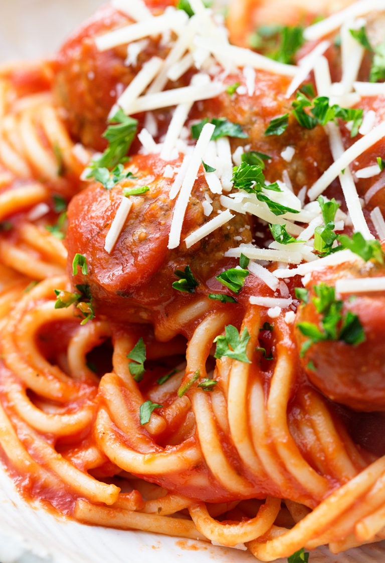 Slow Cooker Spaghetti and Meatballs