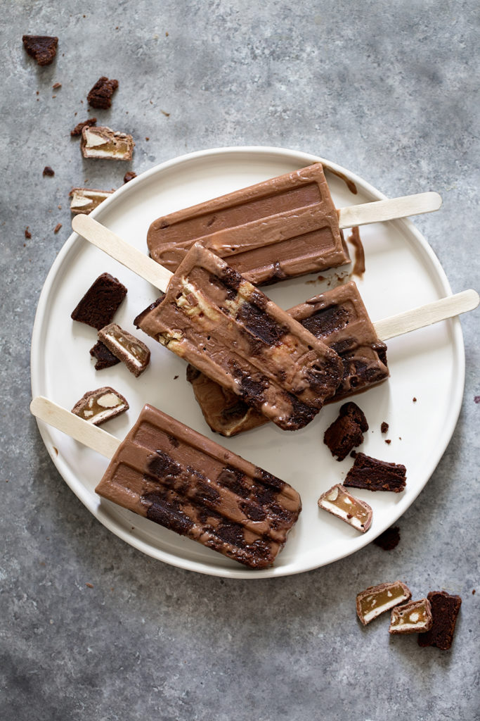Snickers and Brownie Pudding Pops