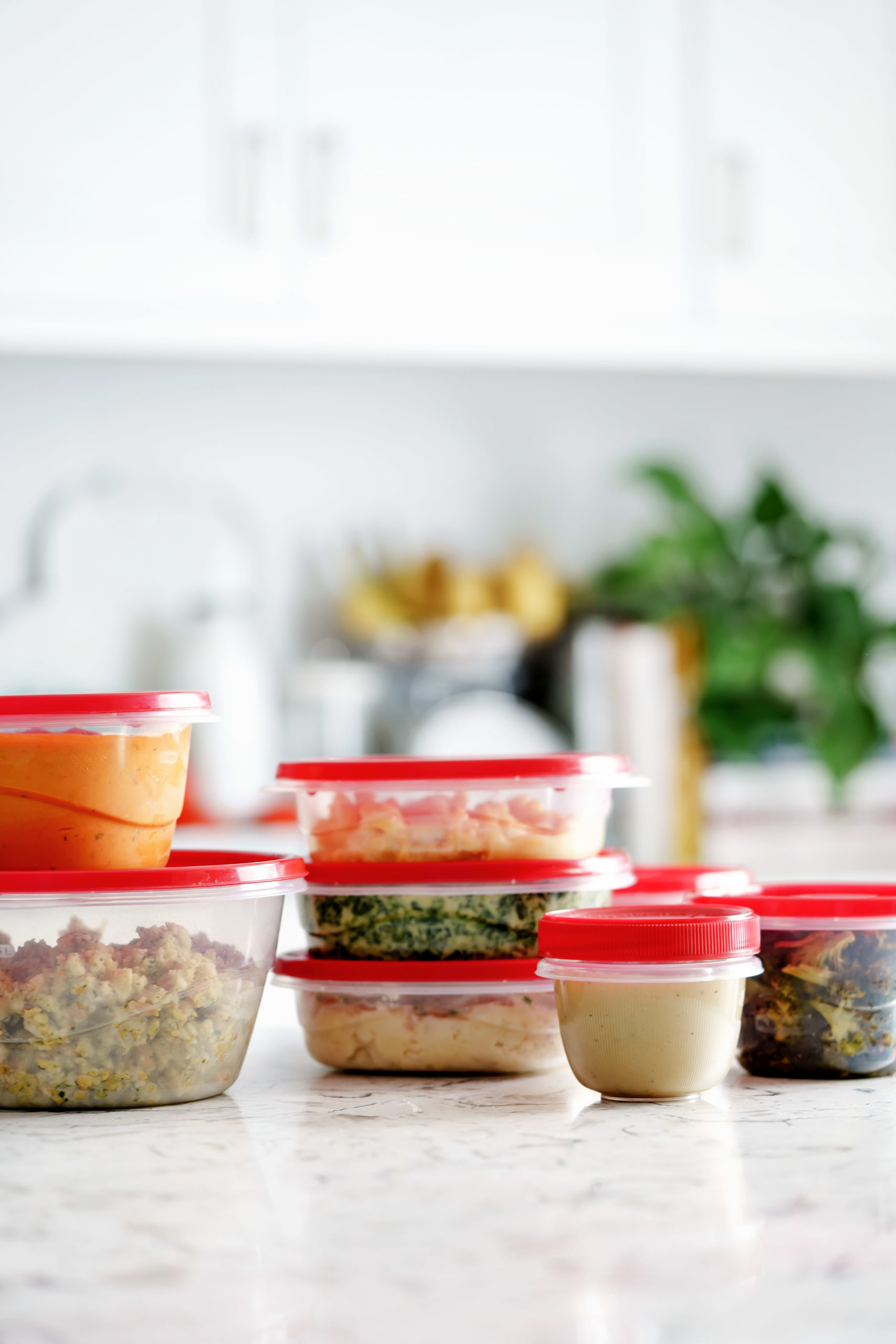 Rubbermaid Takealongs Food Containers Make It Easy To Share Food